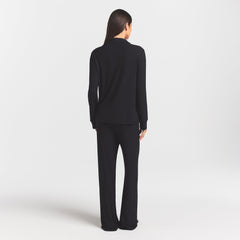 SOFT LOUNGE SLEEP SET | ONYX ON A MODEL BACK VIEW @ | FOCUS: 0.0, 1.0, 0.9