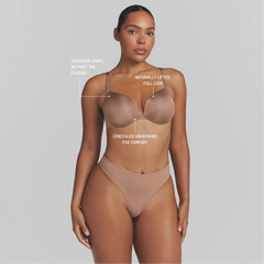 SKIMS ULTIMATE TEARDROP T-SHIRT BRA | SIENNA ON A MODEL SIDE VIEW @ | FOCUS: 0.0, 1.0, 0.9