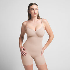 SEAMLESS SCULPT MID THIGH BODYSUIT | MICA ON A MODEL FRONT VIEW