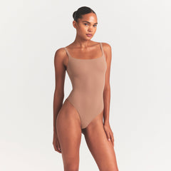 FITS EVERYBODY SQUARE NECK BODYSUIT | SIENNA ON A MODEL FRONT VIEW @ | FOCUS: 0.0, 1.0, 0.9