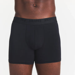 SKIMS STRETCH MENS 3" BOXER BRIEF 5-PACK | IRIS GUNMETAL MULTI ON A MODEL FRONT VIEW@ | FOCUS: 0.0, 1.0, 0.9