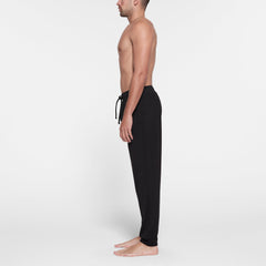 JERSEY LOUNGE MENS JOGGER | OBSIDIAN ON A MODEL SIDE VIEW @ | FOCUS: 0.9, 0.1, 0.7
