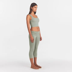 COTTON JERSEY FOLDOVER CAPRI | MINERAL ON A MODEL FRONT VIEW @ | FOCUS: 0.0, 1.0, 0.9