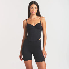 LACE SHAPEWEAR SHORT | ONYX ON A MODEL SIDE VIEW @