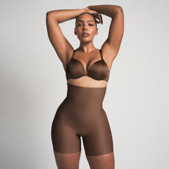 SKIMS BODY CORE SCULPT HIGH-WAISTED SHORT | JASPER ON A MODEL FRONT VIEW @