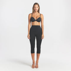 COOL SHAPEWEAR CAPRI | ONYX ON A MODEL FRONT VIEW @ | FOCUS: 0.0, 1.0, 0.9