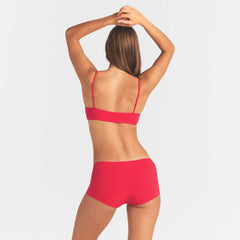 EVERYDAY COTTON SCOOP BRALETTE | CARMINE ON A MODEL SIDE VIEW @ | FOCUS: 0.0, 1.0, 0.9