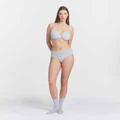 EVERYDAY COTTON FULL COVERAGE BRA | LIGHT HEATHER GREY ON A MODEL FRONT VIEW @ | FOCUS: 0.0, 1.0, 0.9