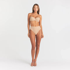 SMOOTHING INTIMATES STRAPLESS BRA | CLAY ON A MODEL FRONT VIEW @ | FOCUS: 0.0, 1.0, 0.9
