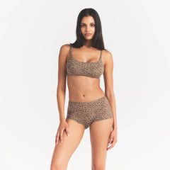 FITS EVERYBODY SCOOP BRALETTE | DESERT LEOPARD INK PRINT ON A MODEL FRONT VIEW @ | FOCUS: 0.0, 1.0, 0.9