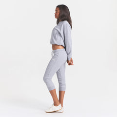 COTTON FLEECE LEGGING | HEATHER GREY ON A MODEL FRONT VIEW @ | FOCUS: 0.0, 1.0, 0.9