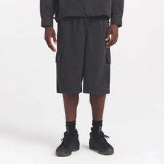 WOVEN MENS RELAXED CARGO SHORT | ONYX ON A MODEL SIDE VIEW @ | FOCUS: 0.0, 1.0, 0.9