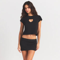 LOGO POINTELLE MICRO SKORT | SOOT ON A MODEL SIDE VIEW @ | FOCUS: 0.0, 1.0, 0.9