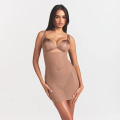 POWER MESH SHAPEWEAR OPEN BUST SLIP DRESS | SIENNA ON A MODEL SIDE VIEW @