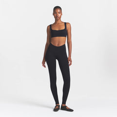 NikeSKIMS STUDIO STRETCH DIP FRONT 29" LEGGING | OBSIDIANON A MODEL FRONT