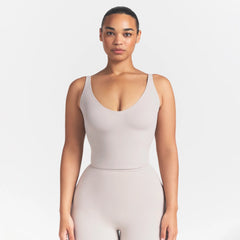 NikeSKIMS STUDIO STRETCH PLUNGE TANK | LINENON A MODEL FRONT