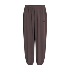 NikeSKIMS STRETCH KNIT HAREM PANT | NSKM RESIN/NSKM PHOENIX/(NSKM RESIN) FLAT ON A WHITE BACKGROUND | FLT