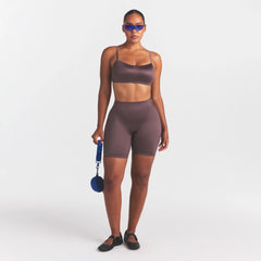 NikeSKIMS SATIN SHINE SCOOP CAMI BRA | RESIN ON A MODEL FRONT VIEW @ | FOCUS: 0.0, 1.0, 0.9