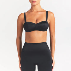 NikeSKIMS SATIN SHINE PANELED PICOT BRA | OBSIDIAN ON A MODEL SIDE VIEW @ | FOCUS: 0.0, 1.0, 0.9