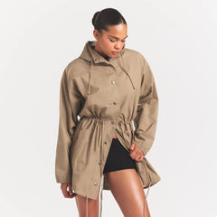 WOVEN COTTON OVERSIZED ANORAK | DESERT ON A MODEL SIDE VIEW @ | FOCUS: 0.0, 1.0, 0.9