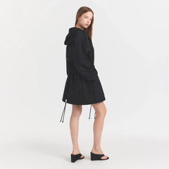 WOVEN COTTON OVERSIZED ANORAK | ONYX ON A MODEL FRONT VIEW @ | FOCUS: 0.0, 1.0, 0.9