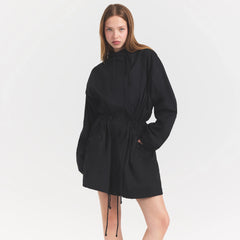 WOVEN COTTON OVERSIZED ANORAK | ONYX ON A MODEL SIDE VIEW @ | FOCUS: 0.0, 1.0, 0.9
