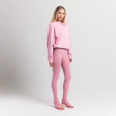 COTTON FLEECE CLASSIC CREWNECK | HALITE ON A MODEL SIDE VIEW S | FOCUS: 0.0, 1.0, 0.9