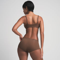 FITS EVERYBODY BOY SHORT | JASPER ON A MODEL BACK VIEW | FOCUS: 0.0, 1.0, 0.9