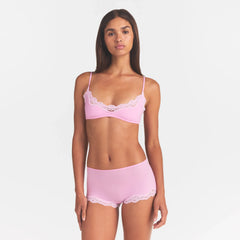 FITS EVERYBODY LACE BOY SHORT | BUBBLE GUM TONAL ON A MODEL SIDE VIEW@ | FOCUS: 0.0, 1.0, 0.9