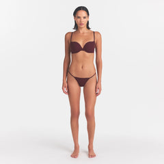 FITS EVERYBODY T-STRING THONG | CURRANT & LAYS FLAT ON A WHITE BACKGROUND | FLT @ | FOCUS: 0.0, 1.0, 0.9
