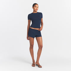 COTTON JERSEY LOOSE SHORT | NAVY ON A MODEL FRONT VIEW @ | FOCUS: 0.0, 1.0, 0.9