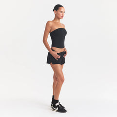 COTTON JERSEY LOOSE SHORT | SOOT ON A MODEL FRONT VIEW @ | FOCUS: 0.0, 1.0, 0.9