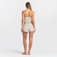 COTTON JERSEY LOOSE SHORT | STONE ON A MODEL BACK VIEW @ | FOCUS: 0.0, 1.0, 0.9
