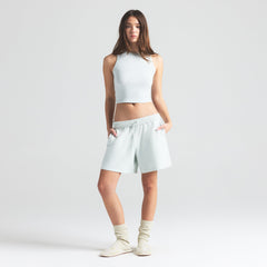 OUTDOOR HEAVY JERSEY LONG SHORT | FROST ON A MODEL FRONT VIEW | FOCUS: 0.0, 1.0, 0.9