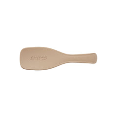 TANGLE TEEZER X SKIMS THE ULTIMATE DETANGLER | STRAIGHT TO WAVY CLAY FLAT ON A WHITE BACKGROUND | FLT