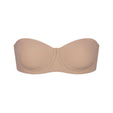 FITS EVERYBODY STRAPLESS BRA | MICA (STRAPLESS BRAS) LAYS FLAT ON A WHITE BACKGROUND | FLT