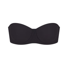 FITS EVERYBODY STRAPLESS BRA | ONYX (STRAPLESS BRAS) LAYS FLAT ON A WHITE BACKGROUND | FLT