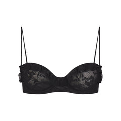 STRETCH LACE RUFFLE UNLINED BRA | SOOT FLAT ON A WHITE BACKGROUND | FLT @ | FOCUS: 0.0, 1.0, 0.9