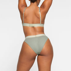 COTTON PLUNGE BRALETTE WORN BY A MODEL IN BACK VIEW