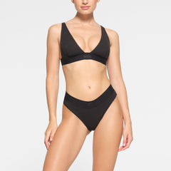 COTTON PLUNGE BRALETTE WORN BY A MODEL IN FRONT VIEW