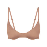 WIRELESS FORM SUPER PUSH-UP BRA | SIENNA (PLUNGE BRAS) LAYS FLAT ON A WHITE BACKGROUND | FLT
