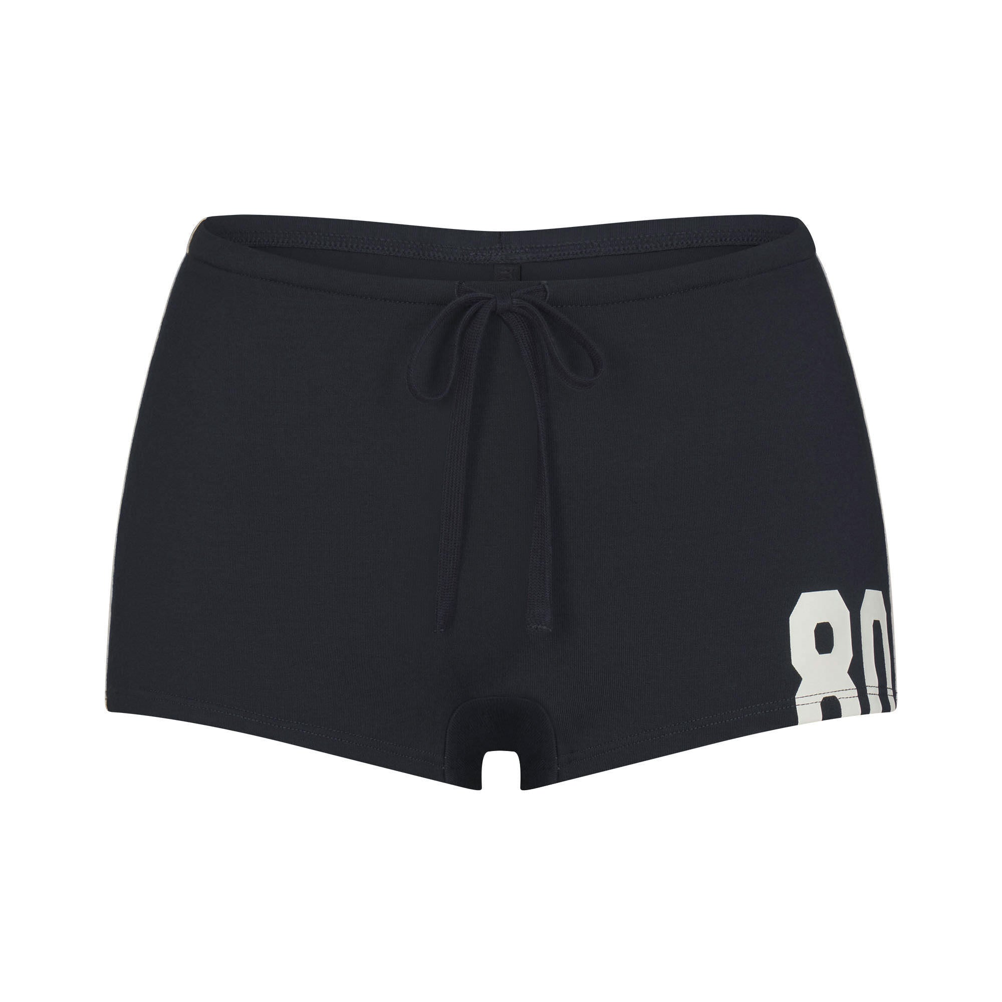 SMOOTH LAYERS MICRO SHORT | ONYX ECRU CONTRAST & LAYS FLAT ON A WHITE BACKGROUND | FLT