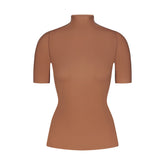 NikeSKIMS WEIGHTLESS LAYERS MOCK NECK SHORT SLEEVE T-SHIRT | CAROB BROWN