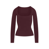 COTTON JERSEY SCOOP NECK LONG SLEEVE TOP | CURRANT FLAT ON A WHITE BACKGROUND | FLT