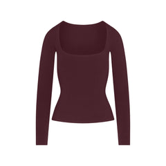 COTTON JERSEY SCOOP NECK LONG SLEEVE TOP | CURRANT FLAT ON A WHITE BACKGROUND | FLT