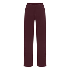COTTON JERSEY STRAIGHT LEG PANT | CURRANT & LAYS FLAT ON A WHITE BACKGROUND | FLT