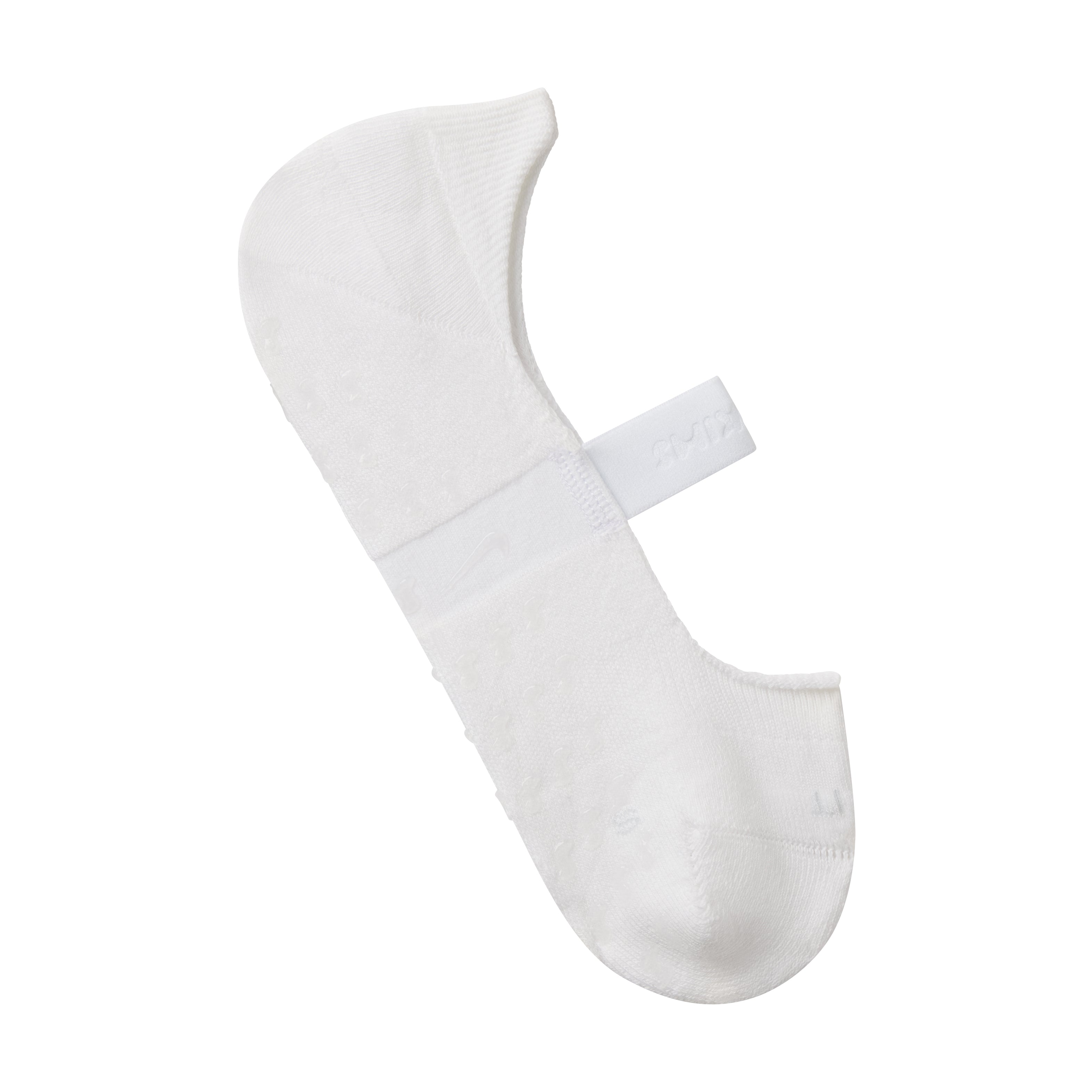 NikeSKIMS ACCESSORIES DRI-FIT™ PILATES CREW SOCK | SNOW & LAYS FLAT ON A WHITE BACKGROUND | FLT