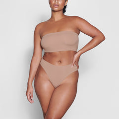 ON A MODEL FRONT VIEW FITS EVERYBODY CHEEKY BRIEF IN SIENNA