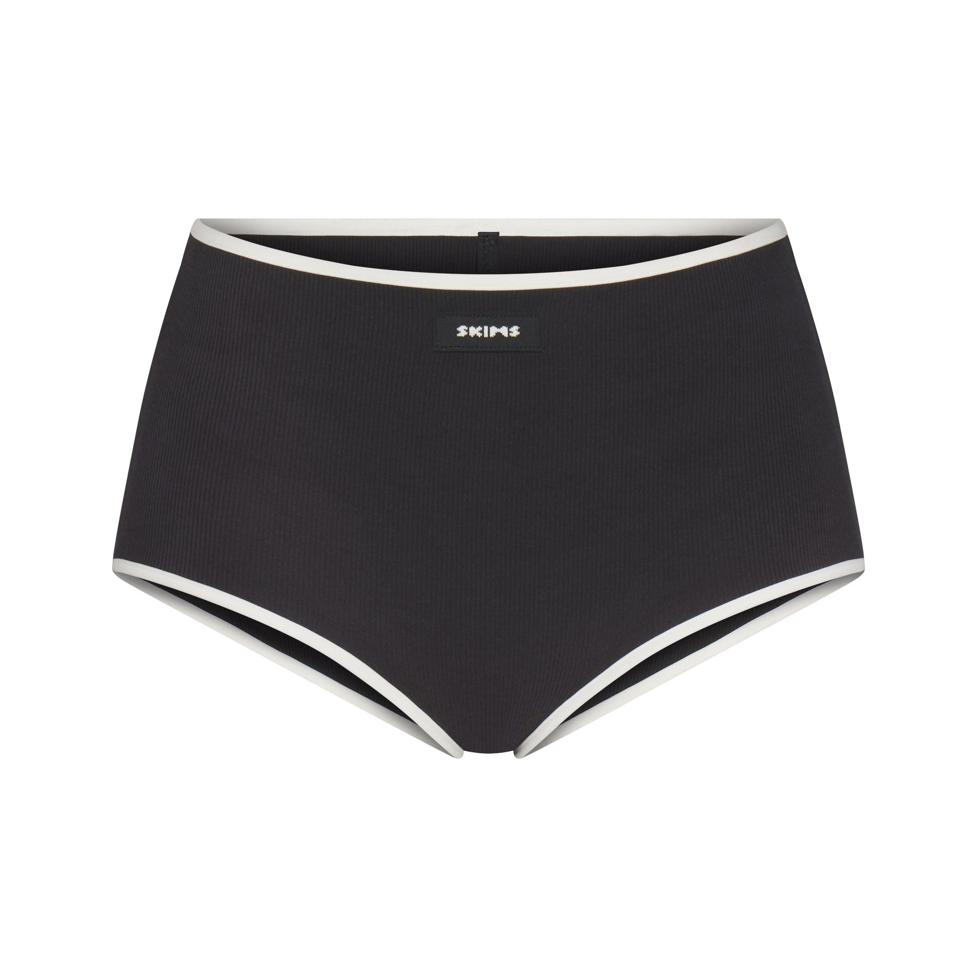 COTTON RIB BOY SHORT | SOOT CONTRAST FLAT ON A WHITE BACKGROUND | FLT