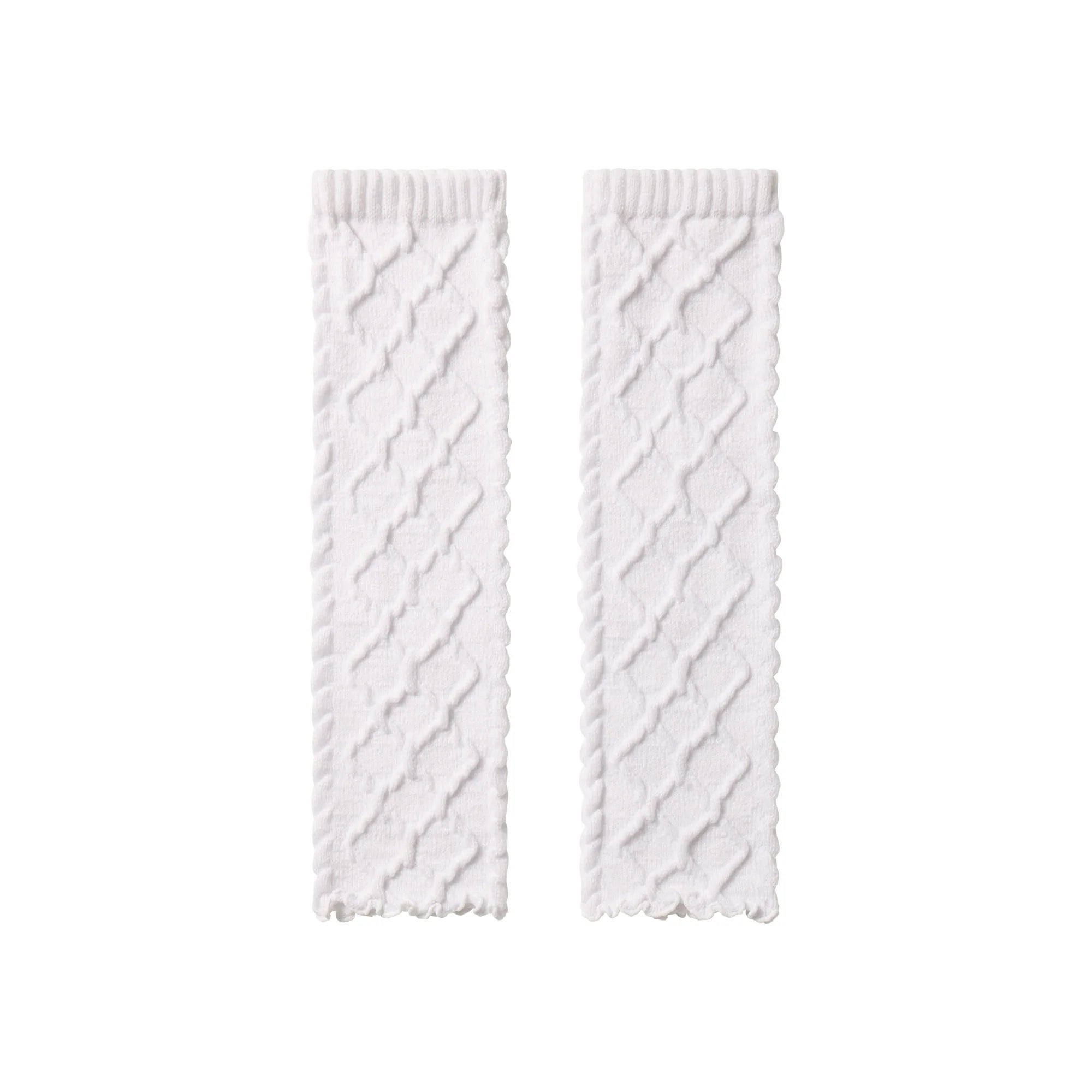 COZY LIGHT CABLEKNIT LEG WARMERS | IVORY FLAT ON A WHITE BACKGROUND | FLT